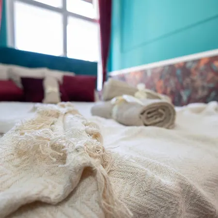 New, Stylish And Spacious Apartment