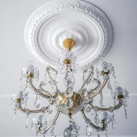 New, Stylish And Spacious Apartment