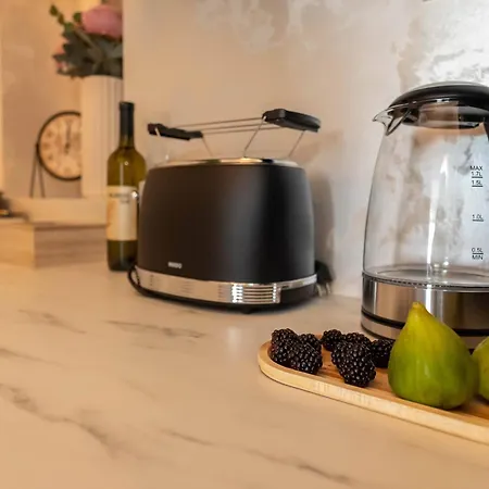 Apartment New, Stylish And Spacious *