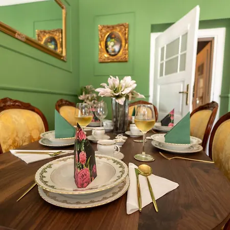 Lägenhet New, Stylish And Spacious Bratislava