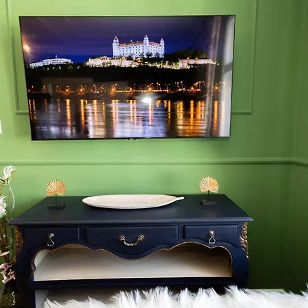 New, Stylish And Spacious Bratislava